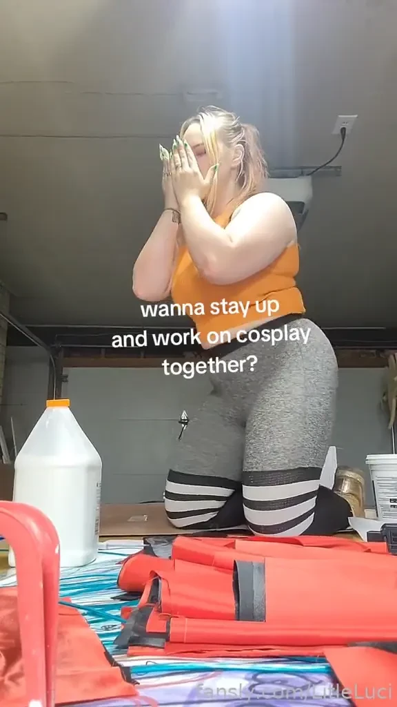 Well come join me cosplay egirl famergirl nerdgu4l pang bigass thick 
