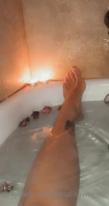 annalisawagner - Snapoftheday my baths are always so luxurious - one of my favorite 