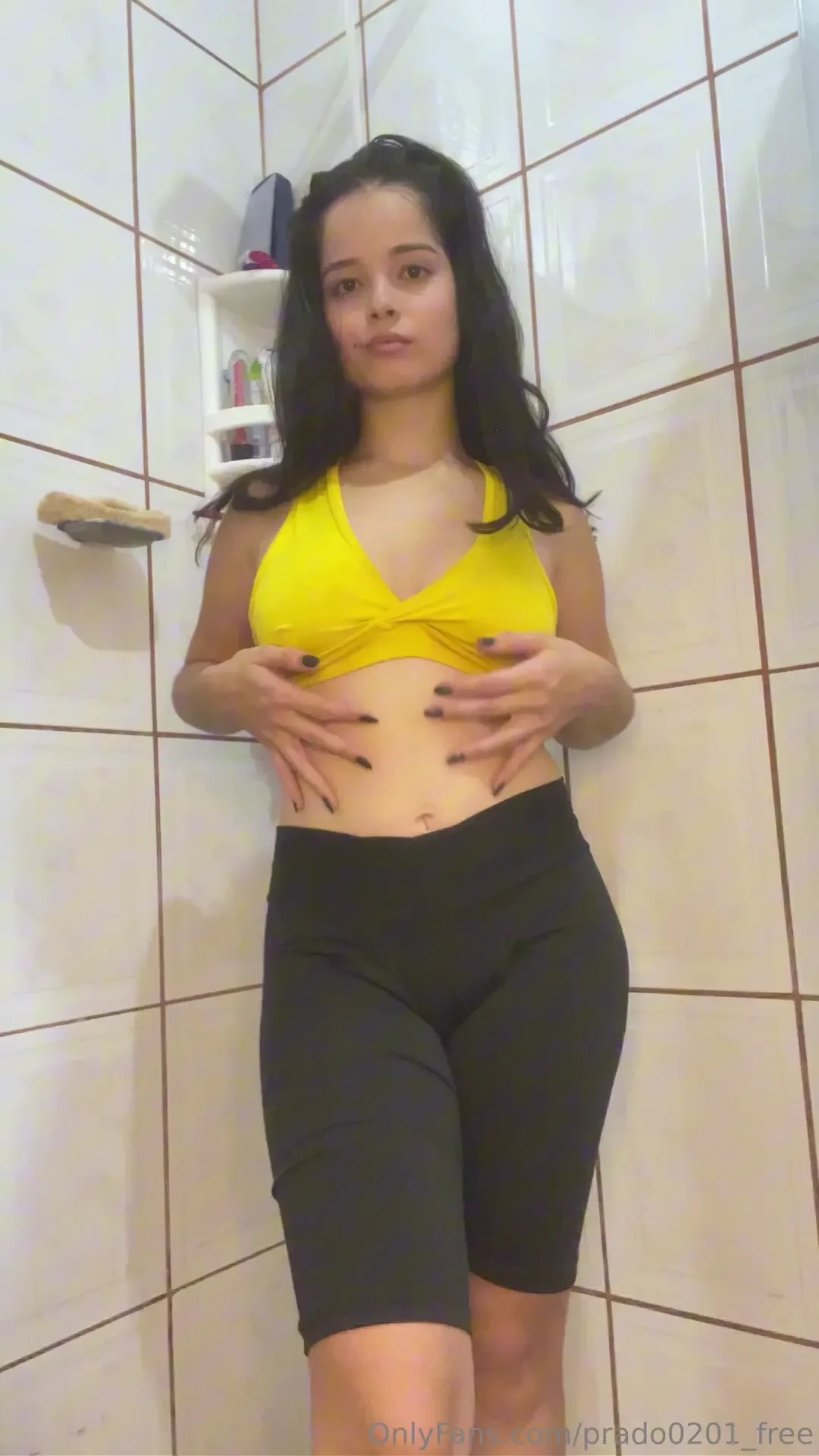 Novinha gostosa debora prado se exibindo antes do banho quente p s 