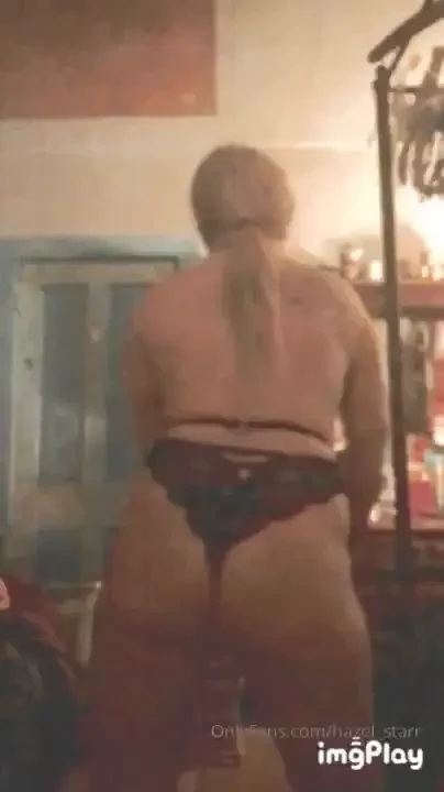 Sorry for the shit quality but god damn look at my ass shake 