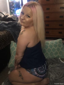 If you want to see more seductive explicit content subscribe to my