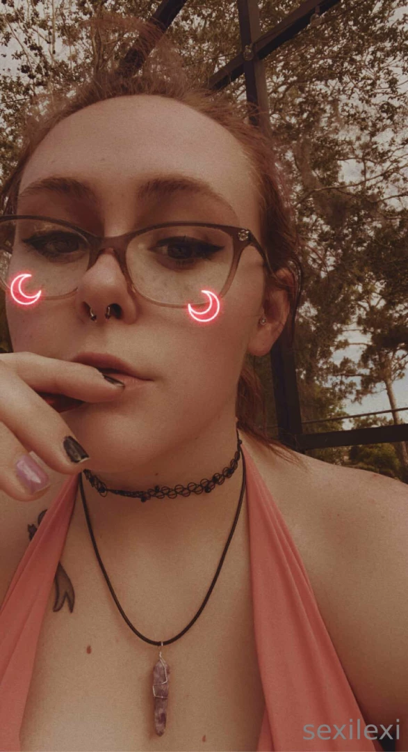 If anyone wants to video call with me for a small fee dont be afraid 