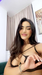 Hello mes baby comment allez vous donnez moi de vos nouvelles en