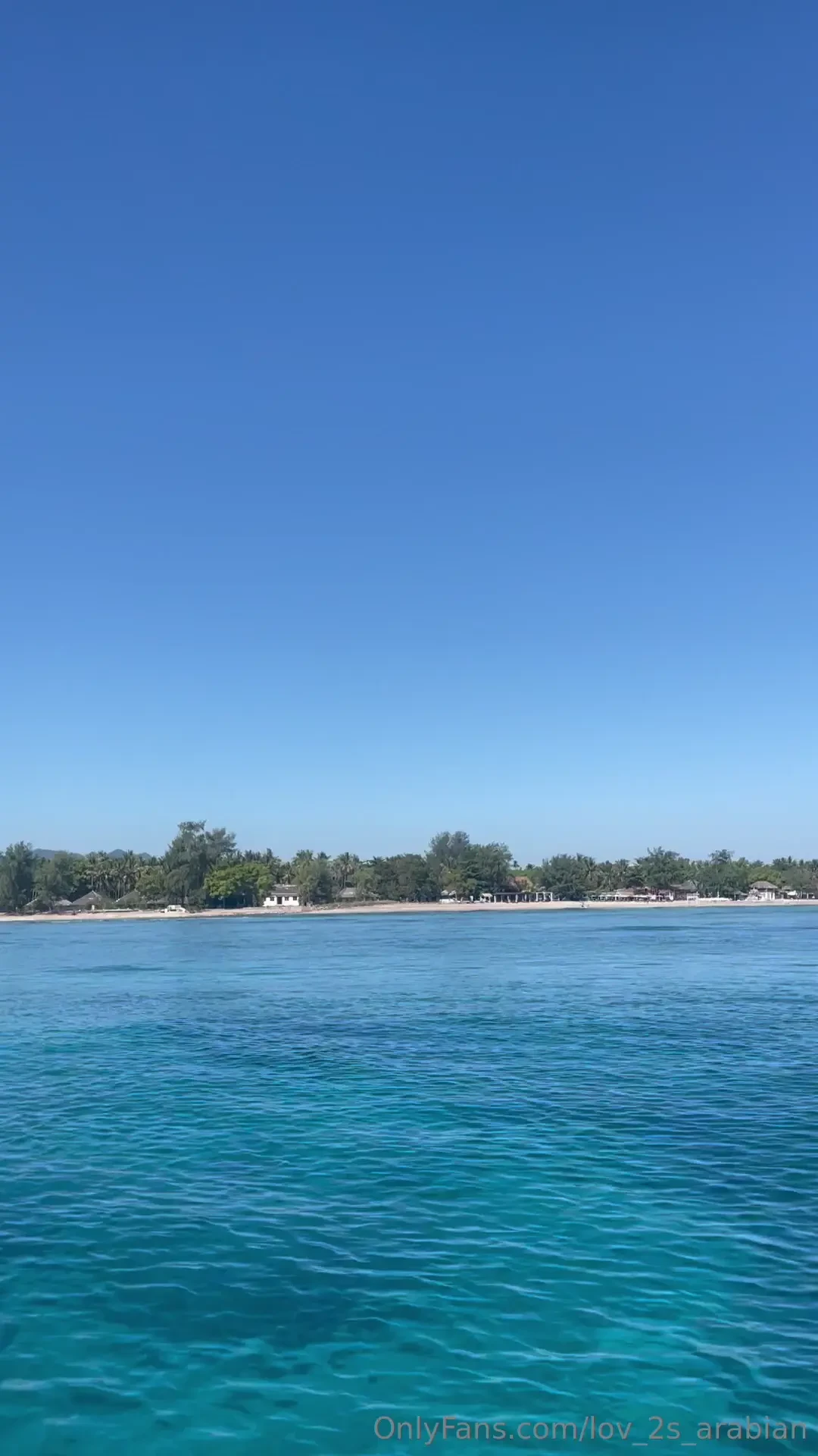 Hello les amours comment allez vous moi je suis bien arriv bali if u 