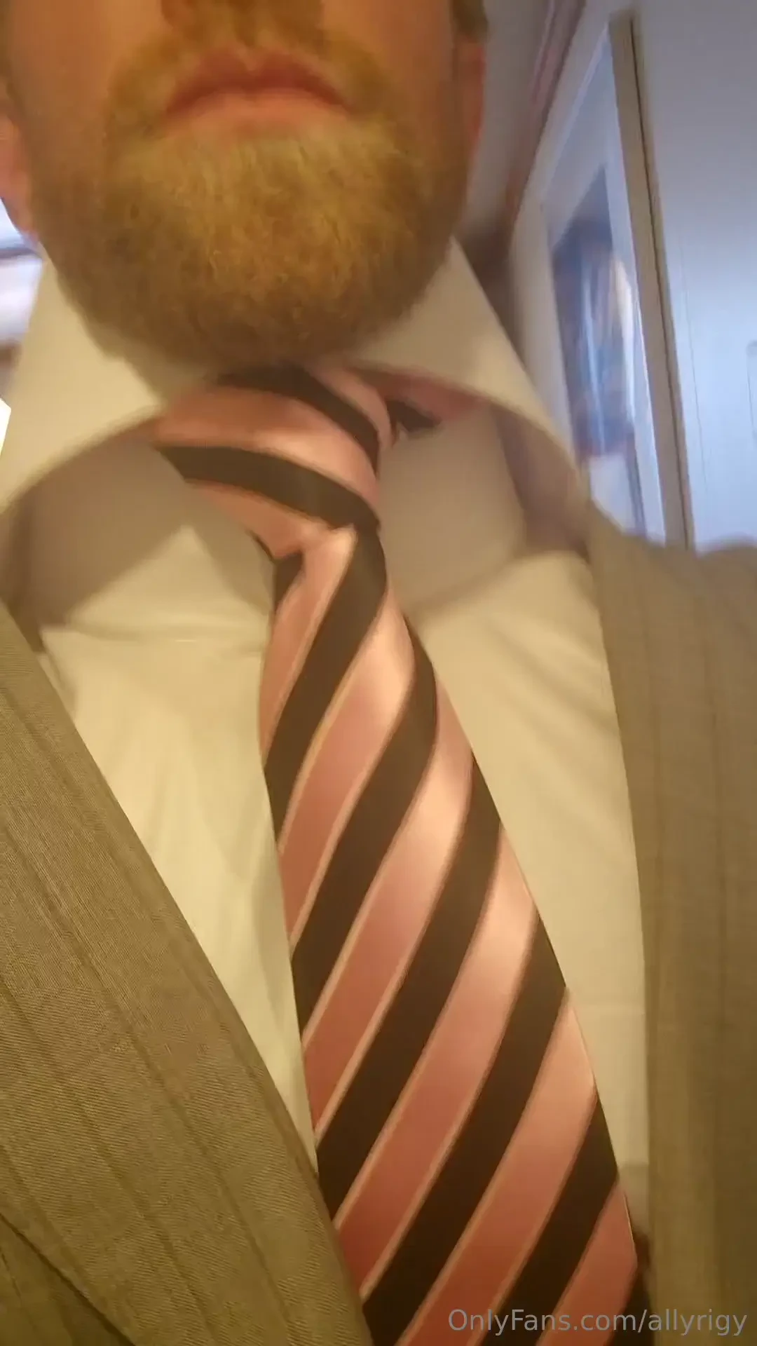 Was sent this shirt it has the highest most stiff collar i ve ever 