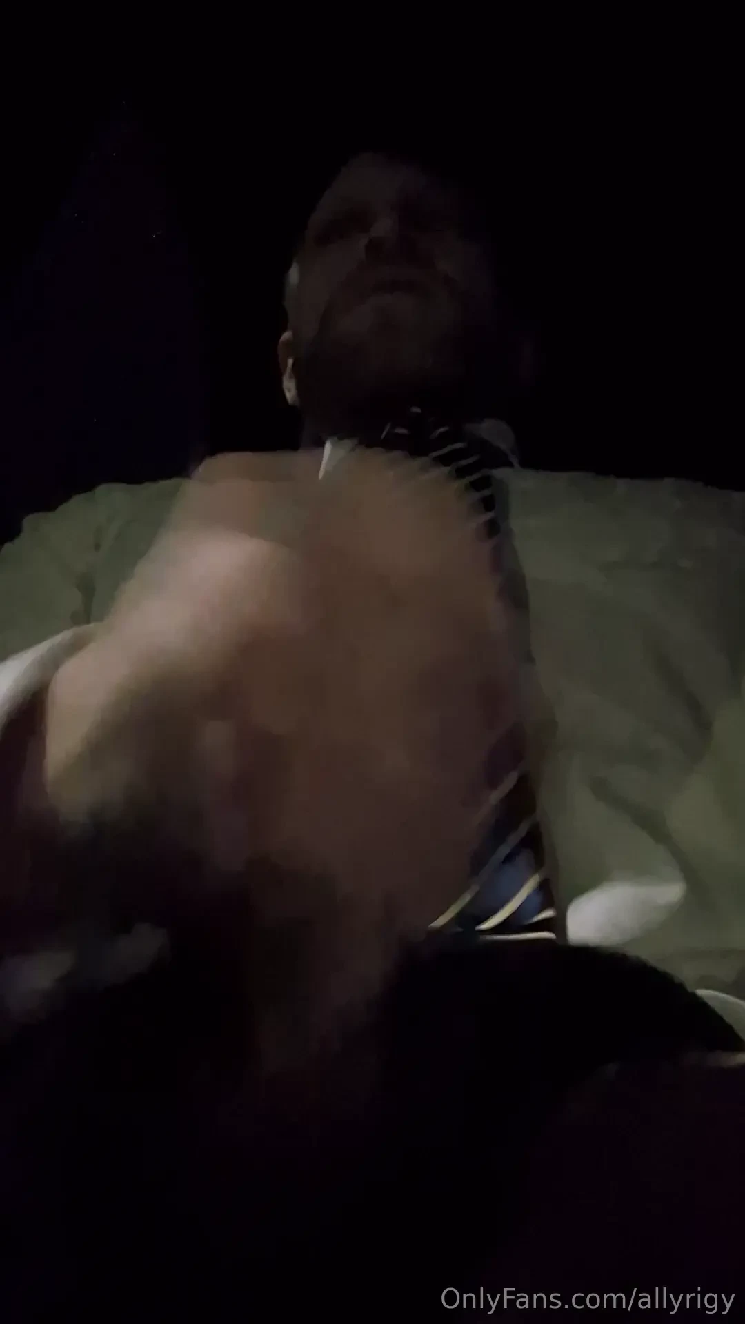 Morning wank waiting to head into work 