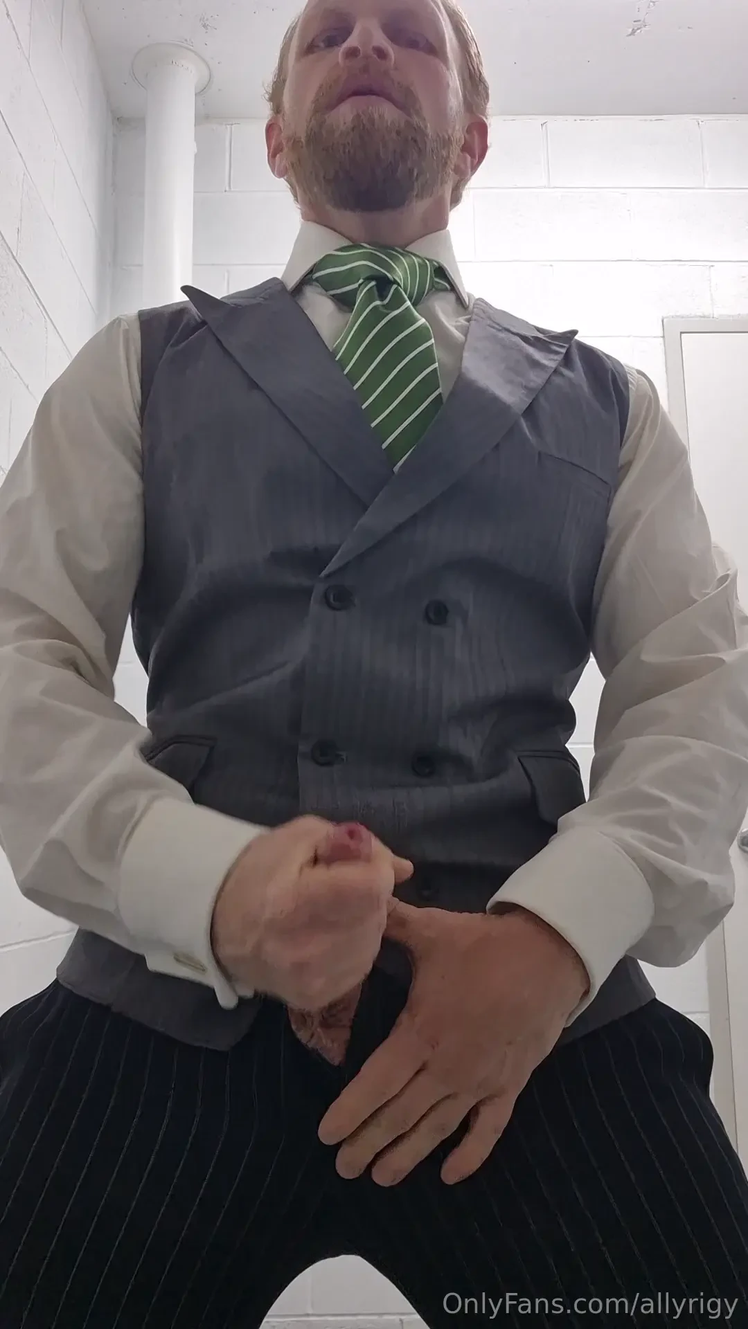 Blew the biggest load in the stairwell today 