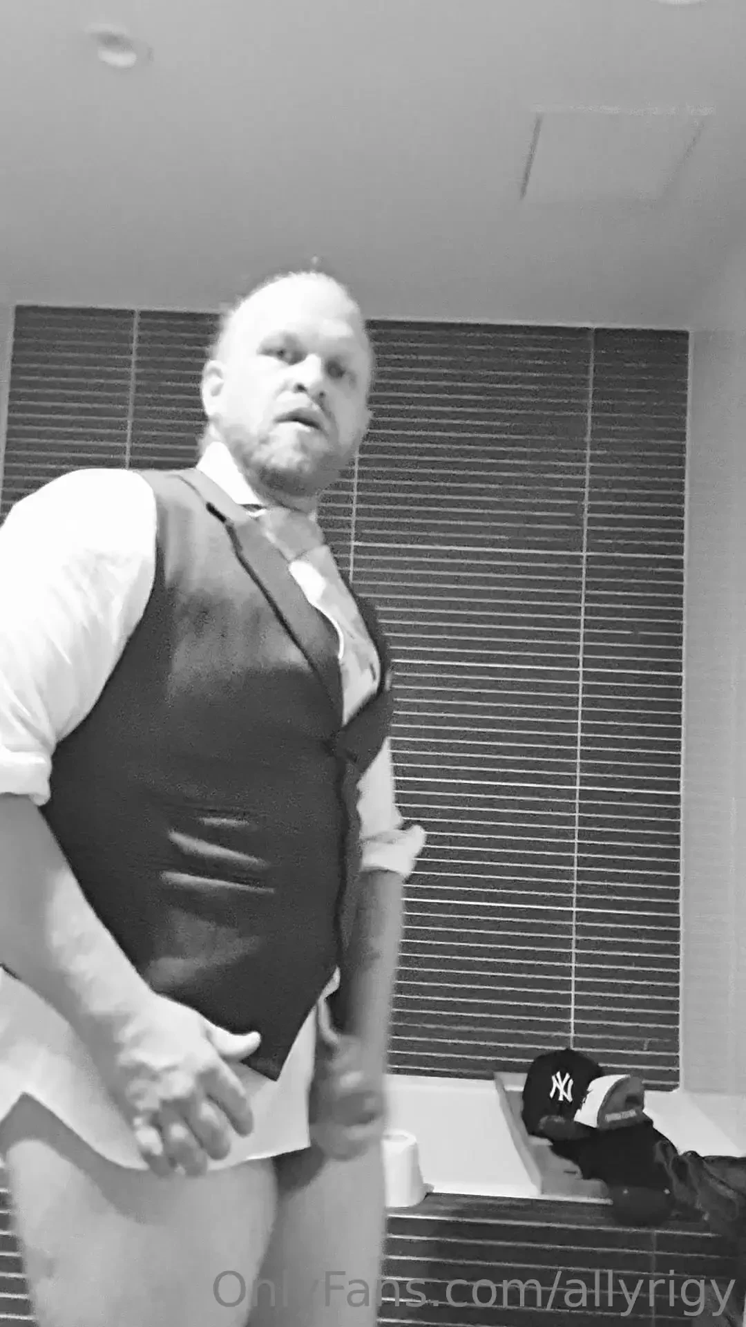 Having a little fun with my clenched fist toy in me was feeling so 