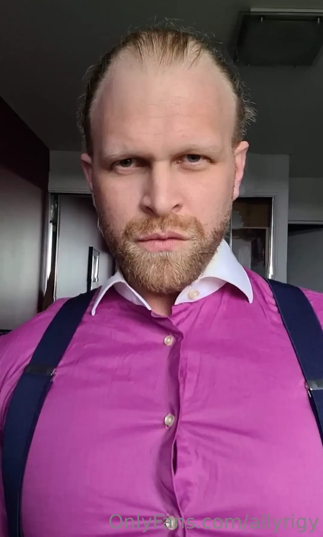 Now thisssssss is what a contrast collar is all about makes my nipples 