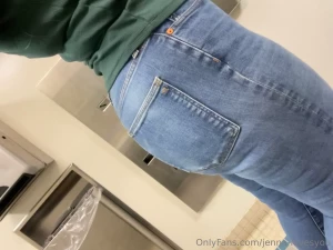 Hiii office milf here ready for the week