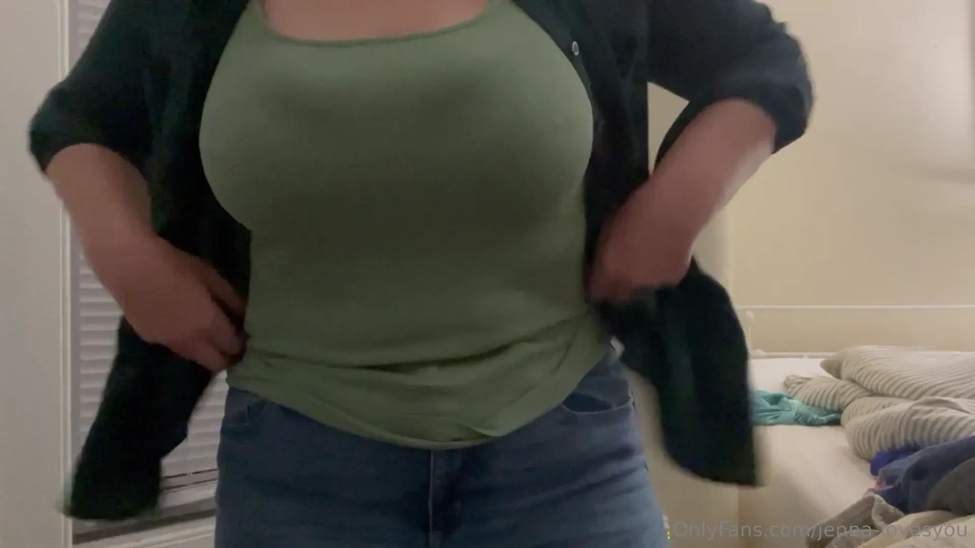 I can t stay in work clothes when i get home pants off bra off dinner 