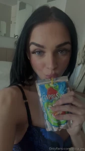 Wanna drink a capri-sun together