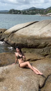 Describe me in 3 word