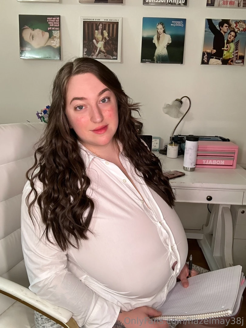 Oops think my shirt is about to burst out dm me if you want to see 