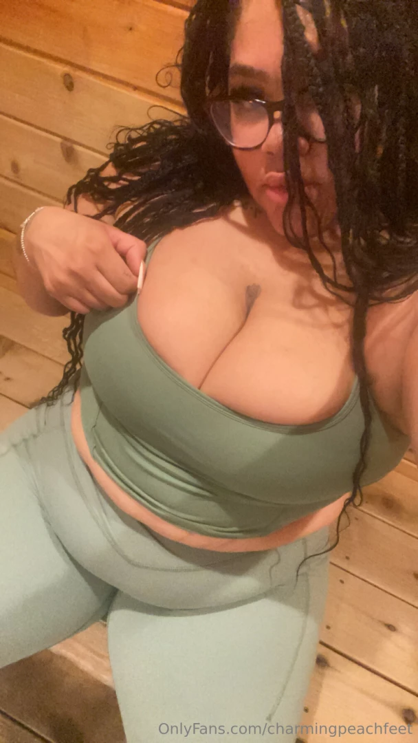 Gone lick this sweat off my titties 