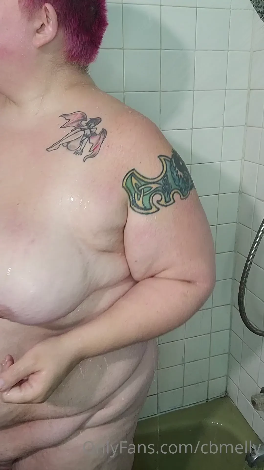 Watch me wash my tits tats tummy and twat tribute to worship this body 