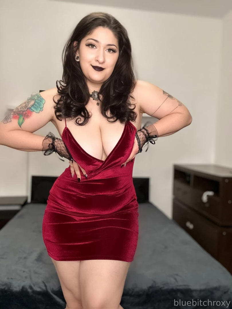 Wearing red on new year s eve brings good luck or something do i look 