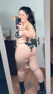 Mind me sitting on your face part 1