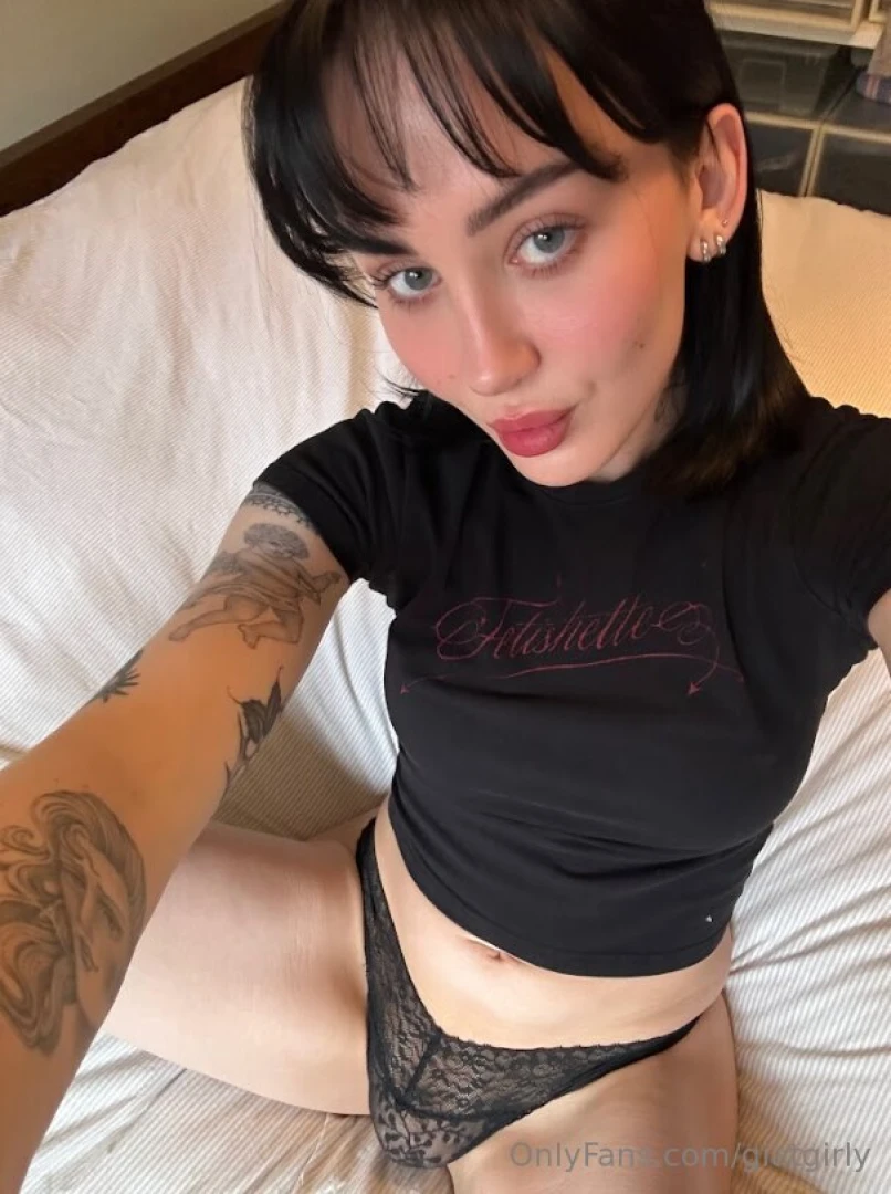 You wouldn t last a minute with me but i d love to see you try 