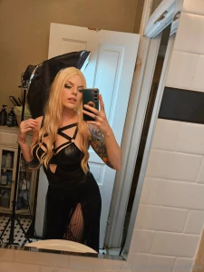 Teaser for bonus cecilia death eater mirror selfie photoset part 1