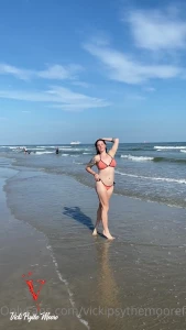 Somebody call baywatch i think they re missing a vampire lifeguard -