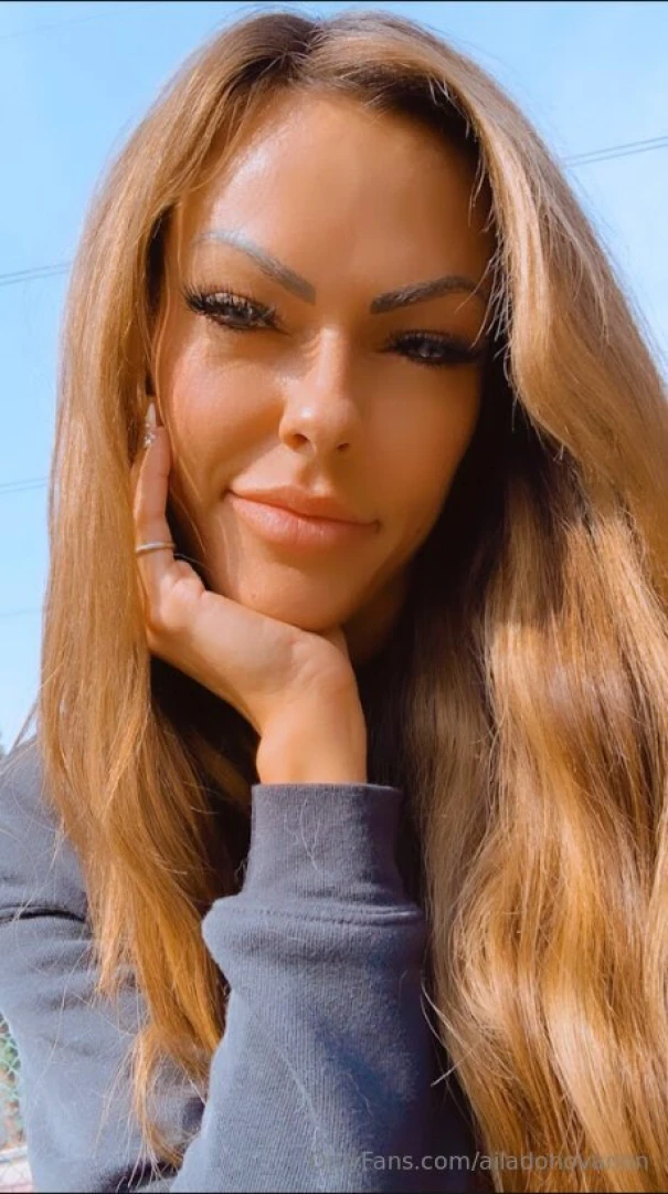 Caught myself blushing guess why on ailadonovaninc 