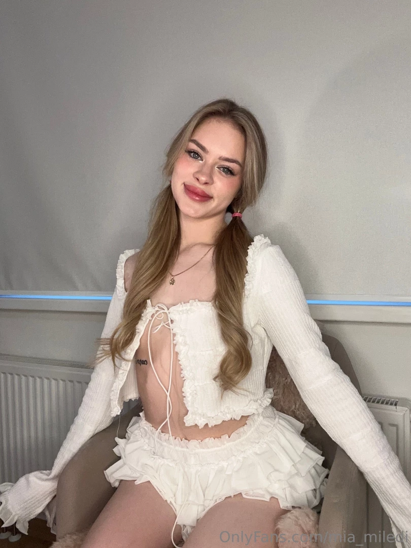 Just me looking cute and feeling good 