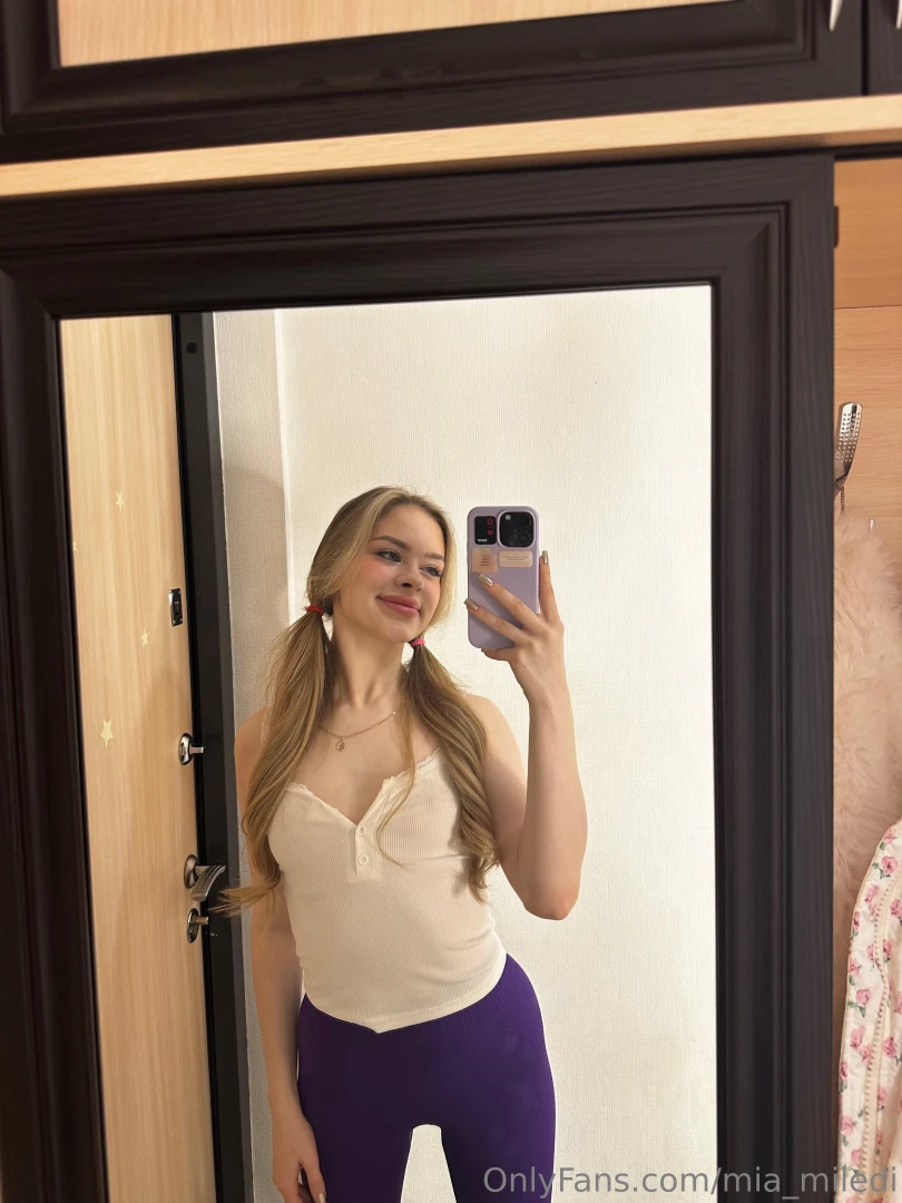 Morning version of me ponytails smile and leggings that say more than 