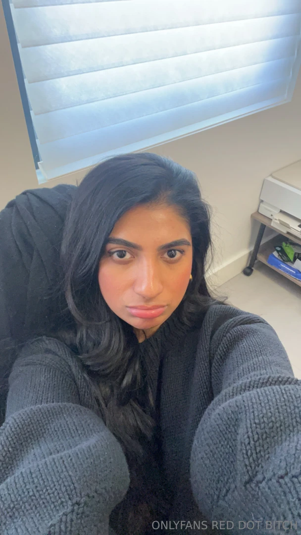 Horny at work ugh 