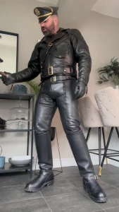 Worship boi