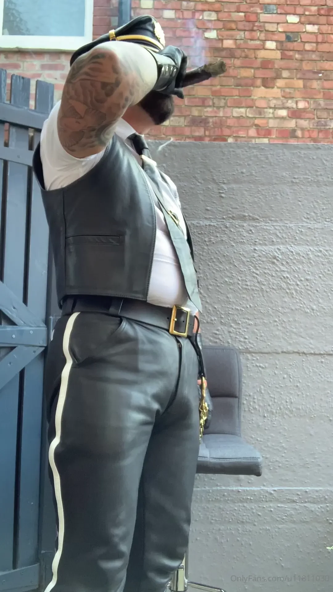 Cigar cop 