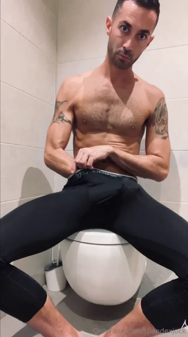 These nike pro tights put me in a mood so i had to sneak to the 