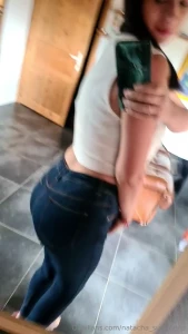Bon d but de semaine je frotte mon cul en jean sur qui aujourd hui