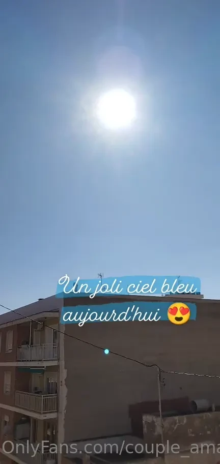 Un joli ciel bleu aujourd hui et toi 