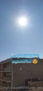 Un joli ciel bleu aujourd hui et toi