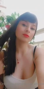 Je sors et peut tre que je posterai des photos hot ici