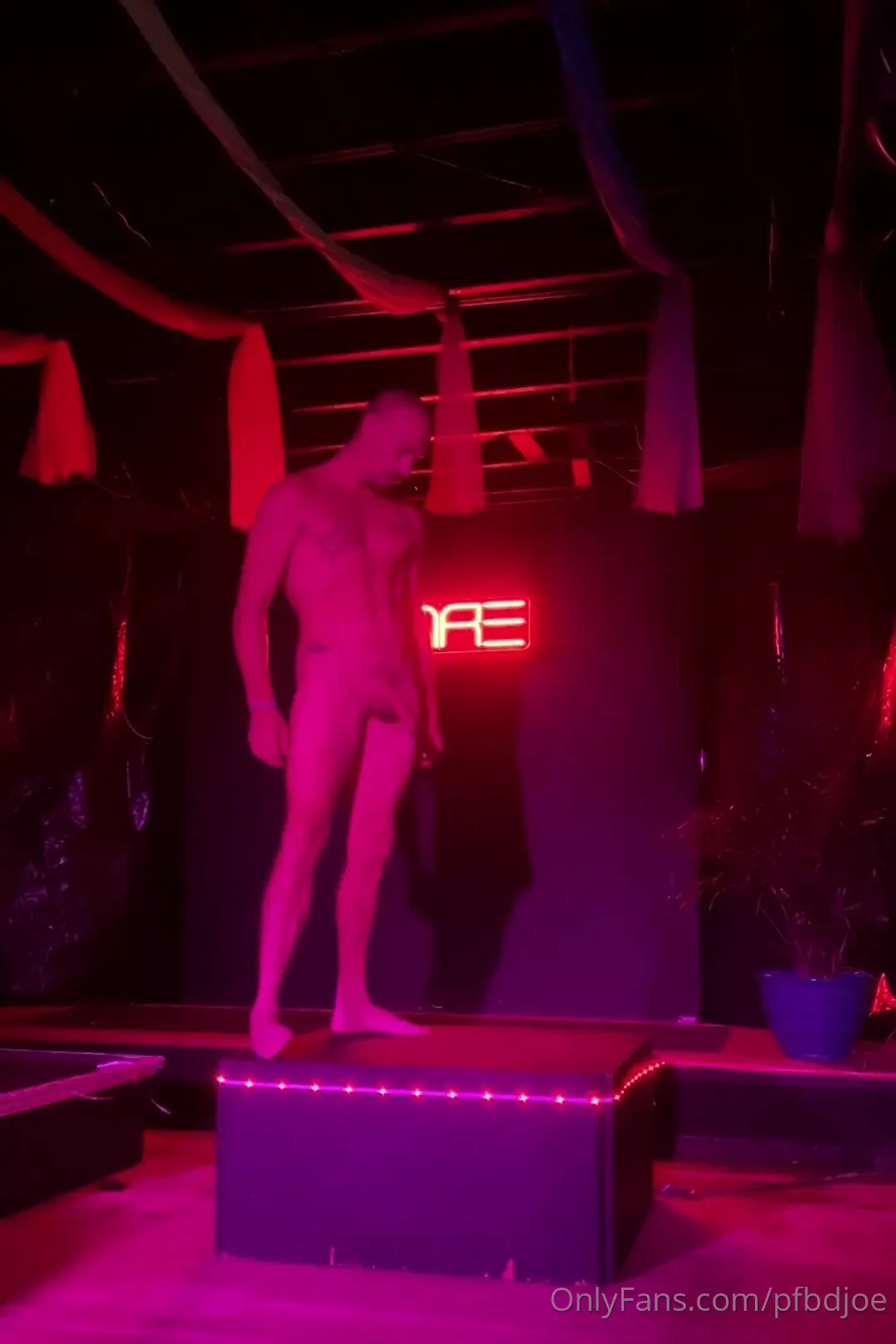 Just a little clip of me having fun at the bar 