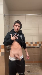 Cooper is on his way back home right now and got horny in the airport part 4