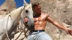 I wanna take my horse my favourite horse i like so much together we