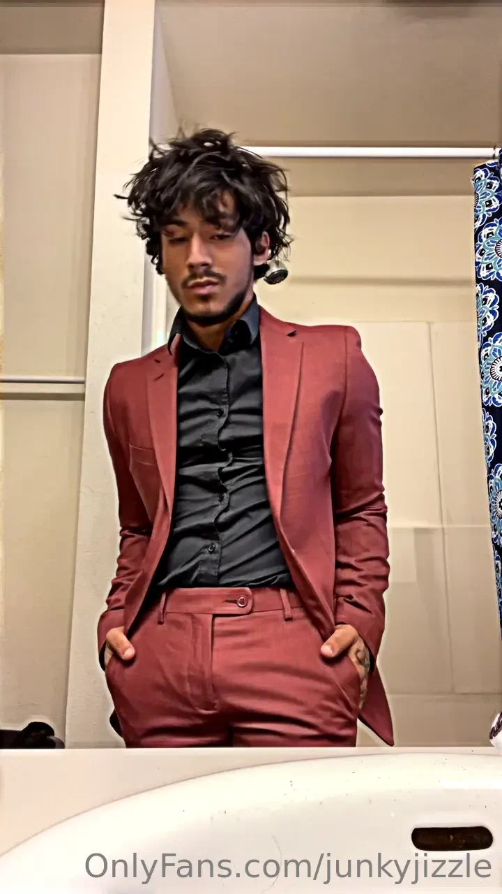 Tried all my suits on again for the first time in a while was lookin 