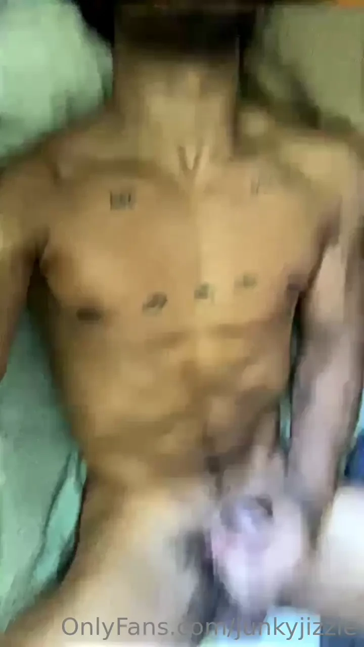 3 nude pictures and a really quick cumshot video stroked my shit like 