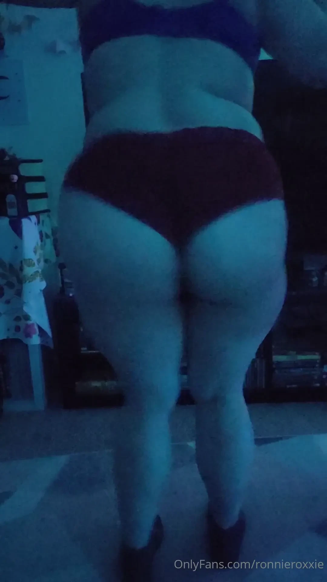Booty in the dark 