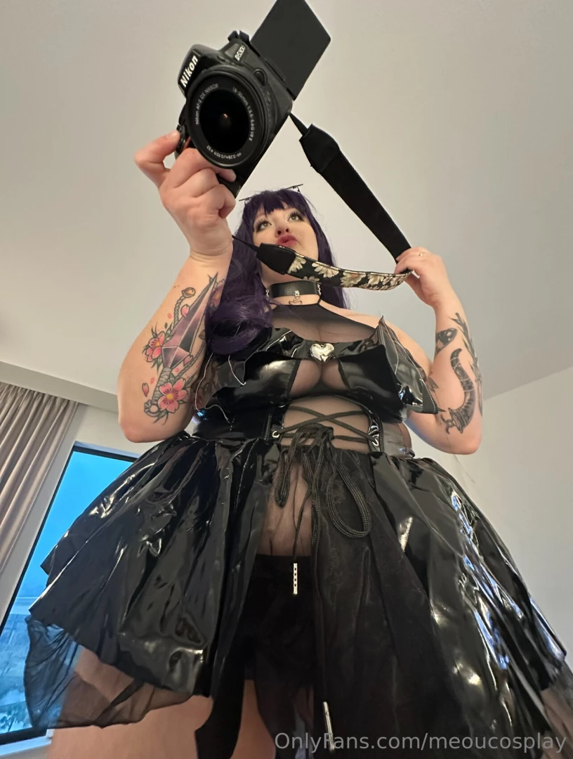 Pov i m just trying to take your photos 