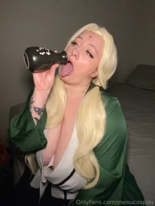 Tsunade had a liiiiitle too much to drink now she wants to take part 1