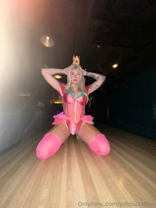 Sub to my main yolosuxx