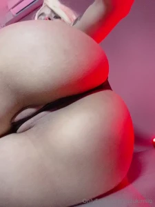 Que ganas de apretar tu cara entre mis piernas