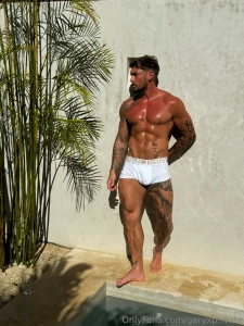 Who to remove my underwear i m hot part 1