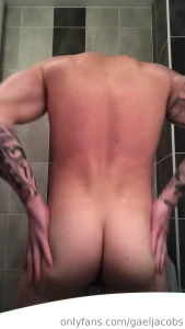 After shower it s important to hydrate my skin and my ass