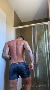 Give me 100 likes and i post the