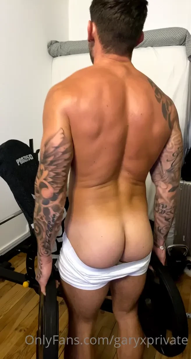 Join me during my training tonight new video private my first orgy 